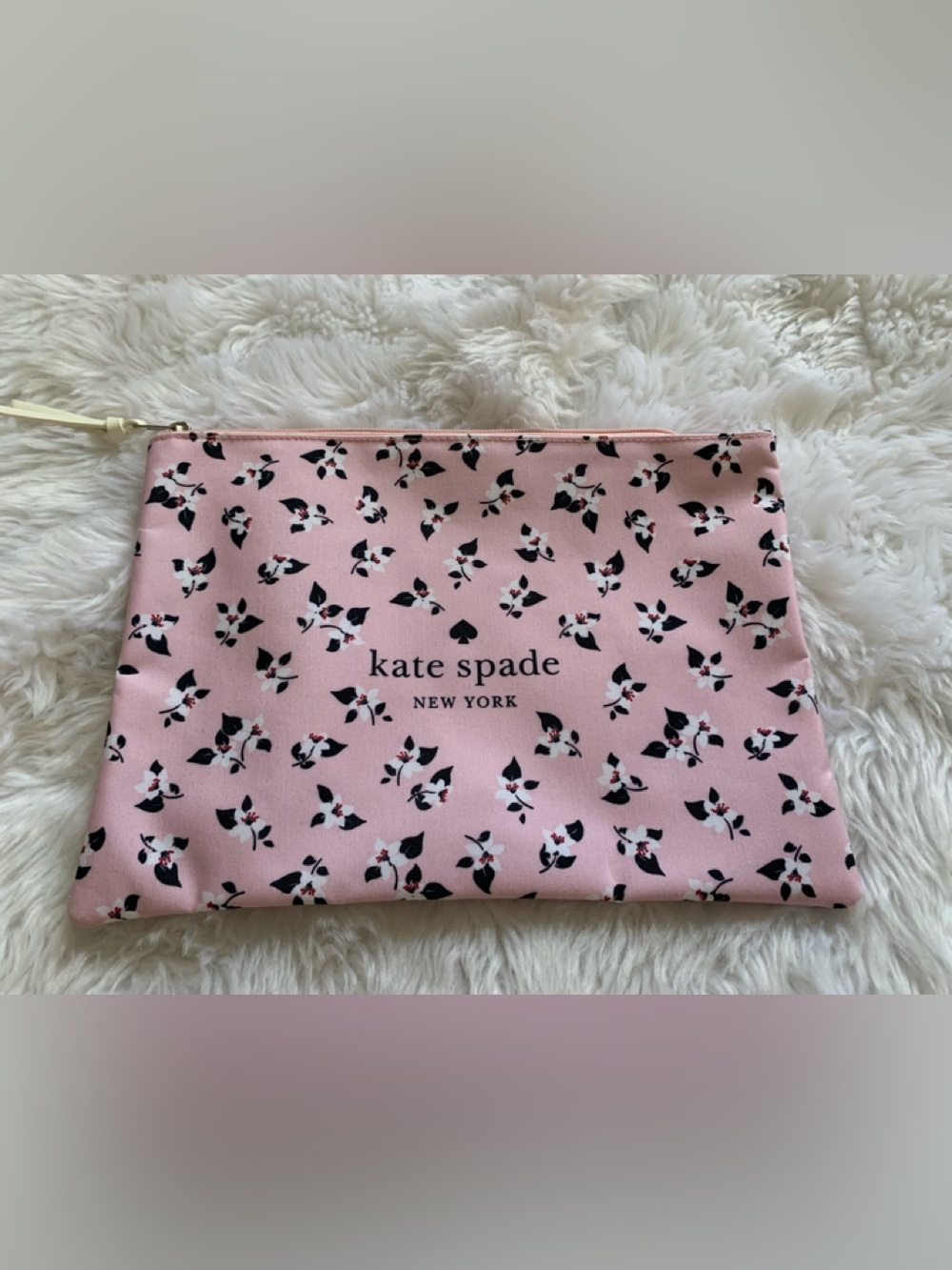 KATE SPADE New York pink floral zipper close pouch LNWOT